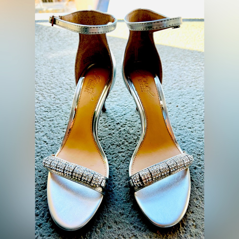 Brand New Badgley Mischka silver heels. Never worn.